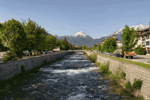 The 15 Best Places to Live in Europe - Eurotrip 2025! 8 Best Places to live Europe - Bansko Bulgaria