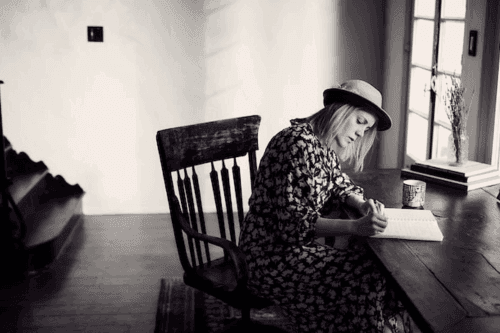 A freelance writer with no degree