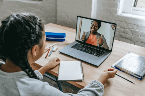 19 of the Best Laptops for Online Teaching 2025 8 Which Laptop Is Best for Online Teaching - Student learning online