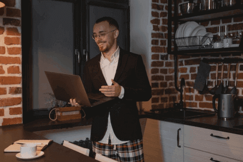 Best Laptops for Zoom Meetings & Teaching 31 What Laptop Is Best for Zoom Meetings